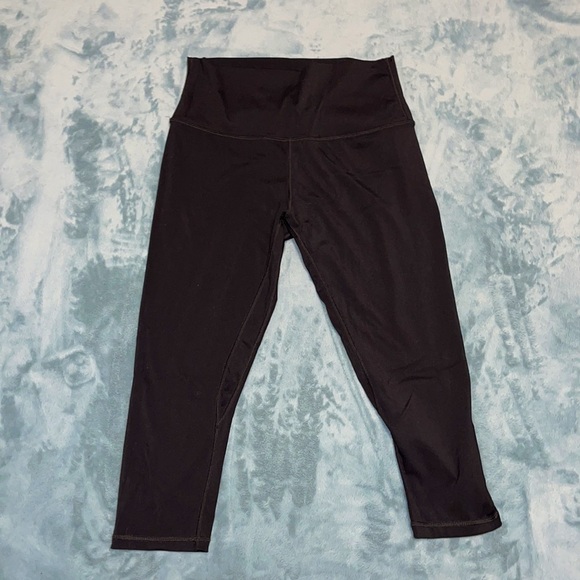 Black Activewear Crop Pants - Picture 2 of 3